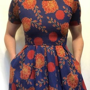 Amelia Lularoe XXS blue with red and yellow floral